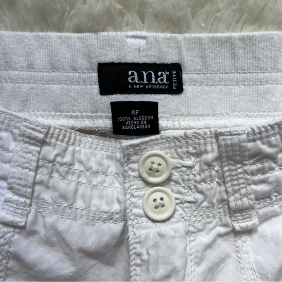 A.n.a. White Cotton Cargo Shorts - Picture 2 of 7